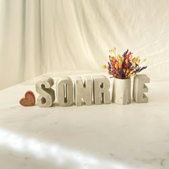 MADAME CIMENT - SET DE LETRAS SONRIE 5CM -